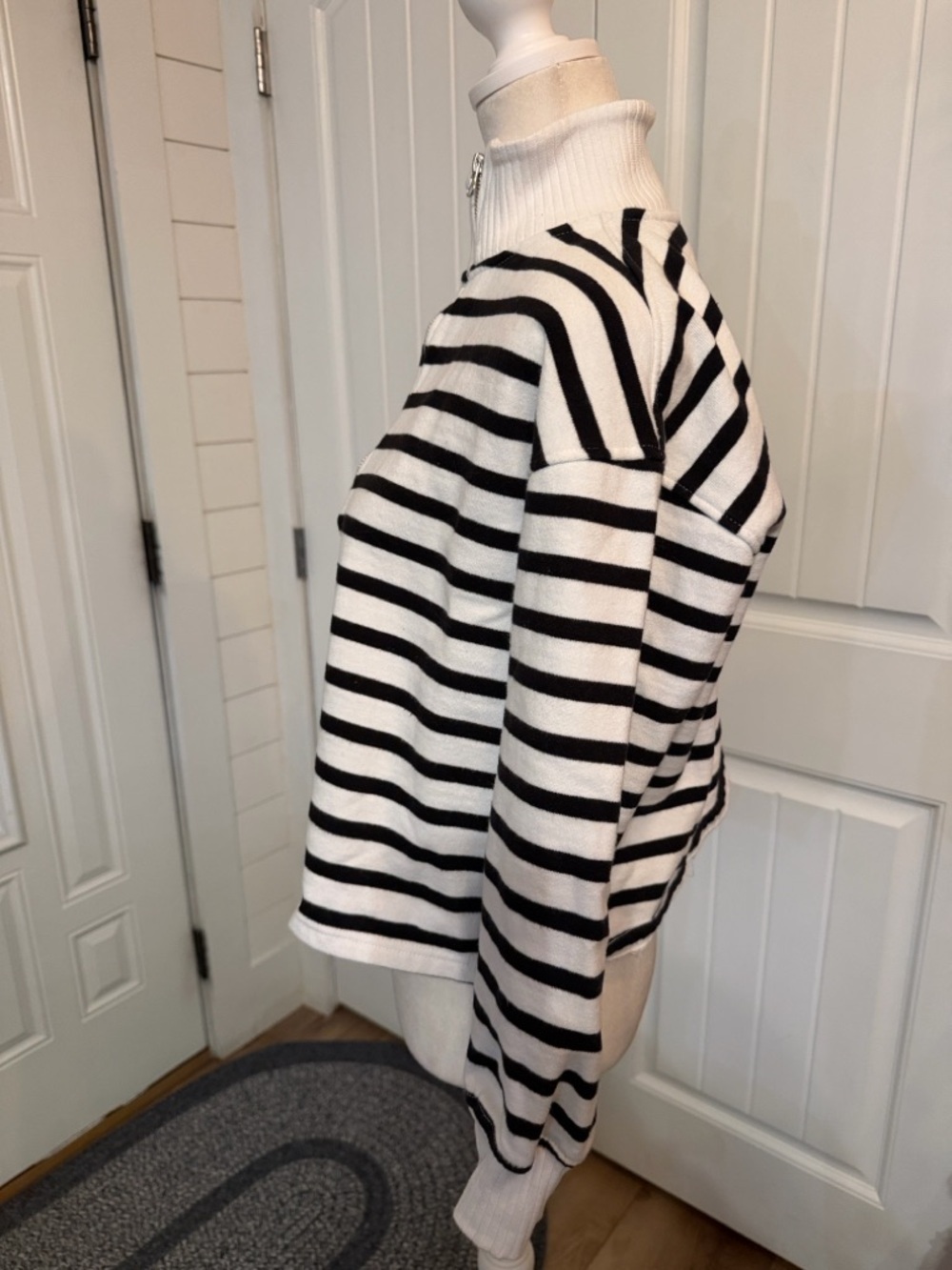 C&C California Women's Cropped Striped Half-Zip Small Pullover Top - Picture 5 of 11